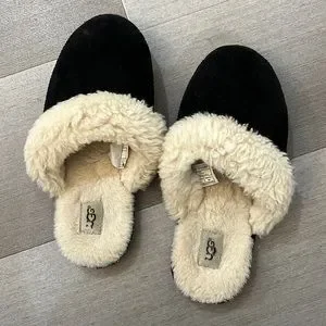 UGG Shoes Black Ugg Slippers Size 5 Poshmark